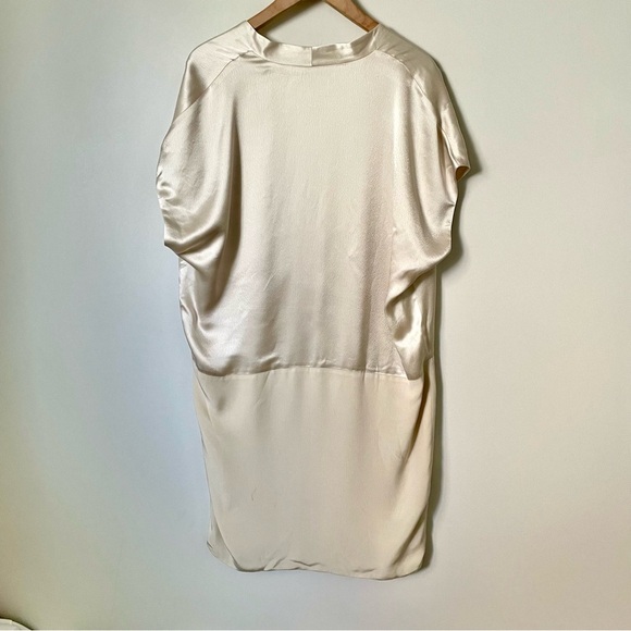 Banana Republic Claudine Satin Mini Dress Ivory Size Large NWT - Picture 3 of 8